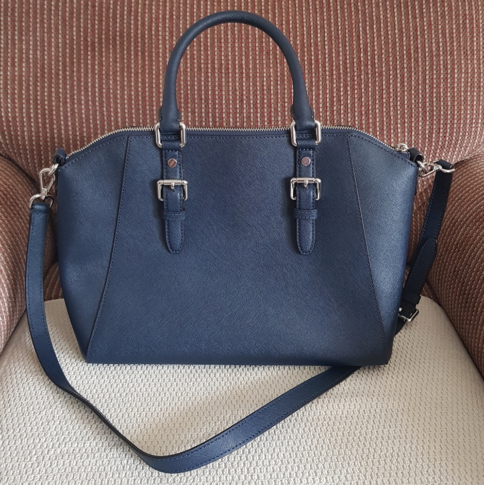 AUTHENTIC MICHAEL KORS Purse